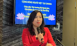 Thứ trưởng Lê Thị Thu Hằng thăm và làm việc tại Canada