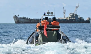 Tàu chiến cũ BRP Sierra Madre ở Bãi Cỏ Mây. (Ảnh: Reuters)