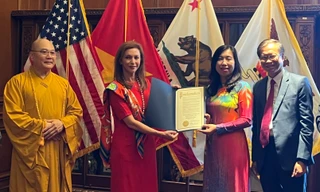 Thứ trưởng Lê Thị Thu Hằng làm việc tại Mỹ