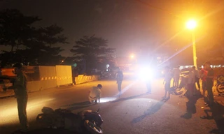 Va chạm với ‘hung thần xa lộ’, hai anh em thương vong