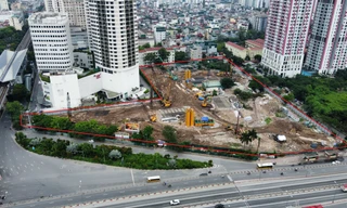 Cận cảnh khu 'đất vàng' 3 mặt tiền ở Hà Nội được đổi chủ sau nhiều năm bỏ hoang