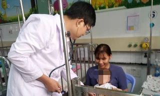 Bé 7 tháng tuổi nguy kịch vì 2 bệnh lí tim được cứu sống ngoạn mục
