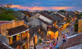 Khám phá Hội An thật khác qua những biểu tượng: Biển số nhà, gạch bông... và cả linh thú