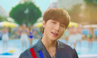 HOT: Tên Sơn Tùng M-TP bất ngờ được thắp sáng trên đỉnh tòa nhà cao nhất Đông Nam Á