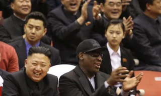 Ngôi sao bóng rổ Mỹ Dennis Rodman cùng lãnh đạo Triều Tiên Kim Jong Un