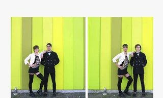 Cặp đôi hoán đổi áo quần trước ống kính