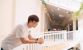Ngô Kiến Huy tung loạt ảnh mới tặng fan, diện mạo đã "có da có thịt hơn"