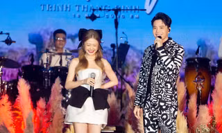 Trịnh Thăng Bình song ca cực ngọt cùng bạn gái cũ Liz Kim Cương trong liveshow 10 năm