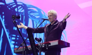 Michael Learns To Rock hát vang "Take Me To Your Heart" cùng fan Việt