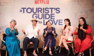 Dàn sao phim Netflix "A Tourist's Guide To Love" hội ngộ tại Việt Nam
