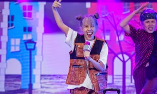 Mũi trưởng Long liệu có "bật ngửa" khi xem clip Hậu Hoàng nhảy sung đến bung cả búi tóc?