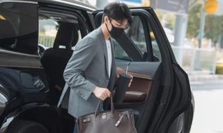 Noo Phước Thịnh xuất hiện "cool ngầu" ở sân bay, tất bật chuẩn bị cho đêm nhạc tại Hà Nội