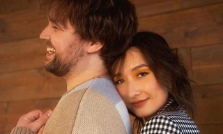 Anna Trương - con gái Mỹ Linh khoe ảnh cưới ngọt ngào, hạnh phúc bên cạnh chồng Tây