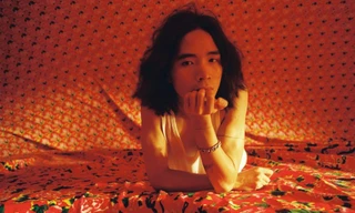 Thịnh Suy chiêu đãi "người đồng gu" bằng MV nói thay tiếng lòng người trẻ cô đơn