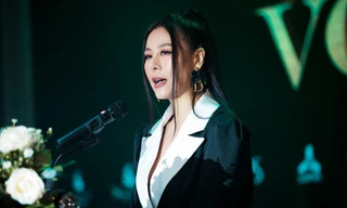 Tạm rũ bỏ hình tượng hài hước, Nam Thư chững chạc, thanh lịch trong vai trò mới