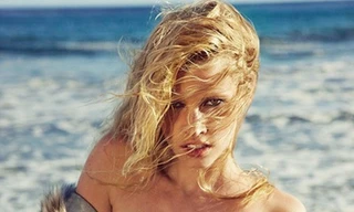 Siêu mẫu gợi cảm Lara Stone từng bị chê xấu