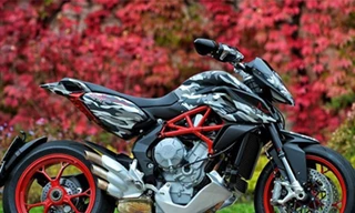 MV Agusta Rivale 800 phiên bản nhà binh
