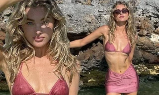 'Thiên thần nội y' Elsa Hosk khoe dáng với bikini, cơ bụng số 11 gây ngưỡng mộ
