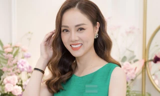 Bà xã NSND Công Lý tái xuất quyến rũ, hé lộ về sức khoẻ hiện tại của chồng