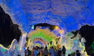 Con đường hang đá dài 200m độc đáo tại Đồng Nai