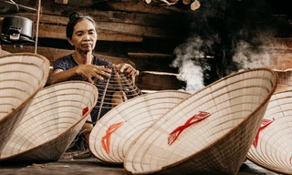 Gìn giữ nét đẹp nón lá Đồng Văn