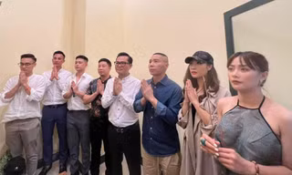 Vợ NSND Công Lý chia sẻ xúc động nhân ngày chồng trở lại Nhà hát Kịch Hà Nội