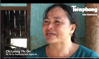 Clip: Người dân khóc kể lại đêm chạy lũ kinh hoàng ở Nghệ An