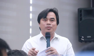 Ông Tô Văn Hùng, Giám đốc sở TN&MT TP Đà Nẵng nhận được hàng loạt câu hỏi liên quan đến công nghệ nhà máy đốt rác phát điện tại buổi họp báo. 