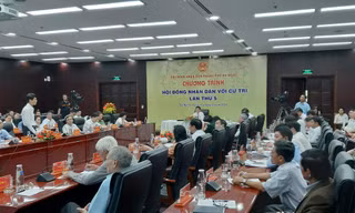 Quang cảnh chương trình Hội đồng nhân dân với cử tri lần thứ 5 do HĐND TP Đà Nẵng tổ chức. 