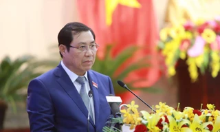 Ông Huỳnh Đức Thơ, Chủ tịch UBND TP Đà Nẵng giải trình và chia sẽ với đại biểu và cử tri thành phố. Ảnh: Nguyễn Thành