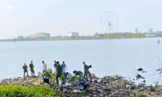 Đại tá Trần Mưu - Phó giám đốc Công an TP Đà Nẵng đã trực tiếp đến hiện trường để điều tra vụ việc. Ảnh: VietNamNet