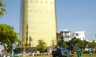 Xử phạt các chủ đầu tư cao ốc 'dát vàng' gây chói loá ở Đà Nẵng