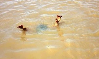 Rủ nhau tắm hồ, hai em học sinh lớp 5 ở Quảng Ngãi đuối nước thương tâm (Ảnh minh họa). 