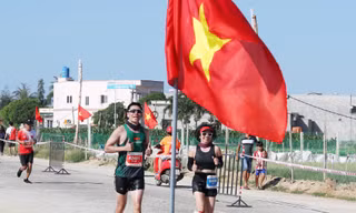 Tiền Phong Marathon 2020: Chạy dưới bóng cờ Tổ quốc