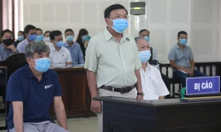 Ba bị cáo tại phiên xử sáng nay. Ảnh: Nguyễn Thành