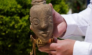 Tìm thấy 'báu vật' cổ đại, người nông dân ngỡ bán được rất nhiều tiền và cái kết bất ngờ