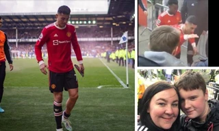 Chia tay MU, Ronaldo nhận thêm án phạt nặng