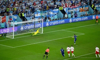 Đá hỏng phạt đền, Messi lập nên nhiều kỷ lục