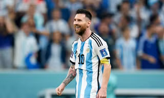 Toả sáng giúp Argentina vào chung kết World Cup 2022, Messi lập nên nhiều kỷ lục mới