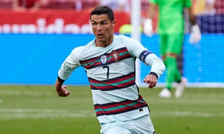 7 cầu thủ dự EURO 2004 đến nay vẫn còn thi đấu