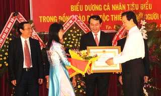 Ban chỉ đạo Tây Nguyên nhận Huân chương Lao động hạng Nhì