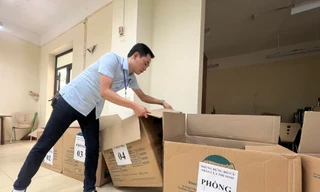 Hà Nội: Ngày thi đầu tiên, 4 thí sinh bị kỷ luật vì mang điện thoại vào phòng thi 