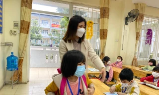 Hà Nội: Một số trường học sinh lớp 1, lớp 2 kiểm tra học kỳ trực tiếp