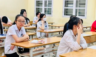 Thí sinh học đến 4 giờ sáng trước kỳ thi lớp 10 Hà Nội 