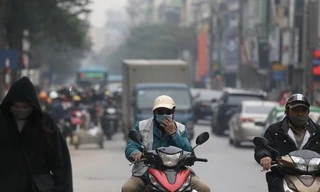 Phơi nhiễm bụi mịn PM2,5 trong không khí khiến tuổi thọ của người Hà Nội giảm xuống.