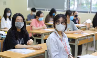 Chấm dứt việc dùng ngữ liệu trong sách giáo khoa ra đề thi Ngữ văn