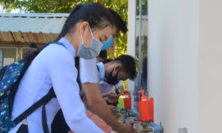 Hà Nội chưa có kế hoạch cho học sinh tạm dừng đến trường vì COVID-19.