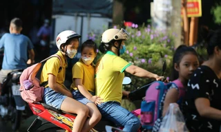 Học bạ toàn 10 vẫn bị trả hồ sơ: Sở GD&ĐT Hà Nội lên tiếng, phụ huynh vẫn băn khoăn 