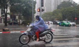 Chiều tối nay miền Bắc mưa dông lớn