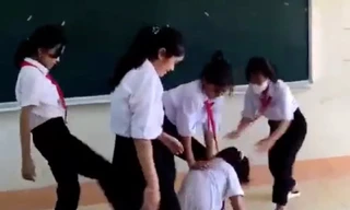 Bộ GD&ĐT giảm hình thức kỷ luật học sinh, coi chừng 'nhờn thuốc'